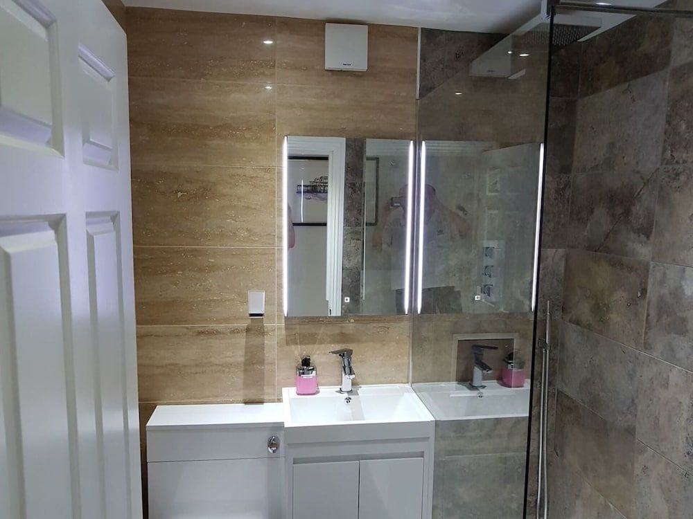 Direct Sea Views, Seafront Location & Free Parking Apartment 20