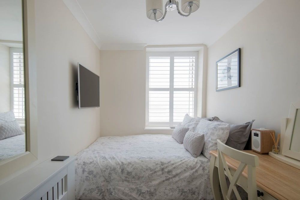 Direct Sea Views, Seafront Location & Free Parking Apartment 7