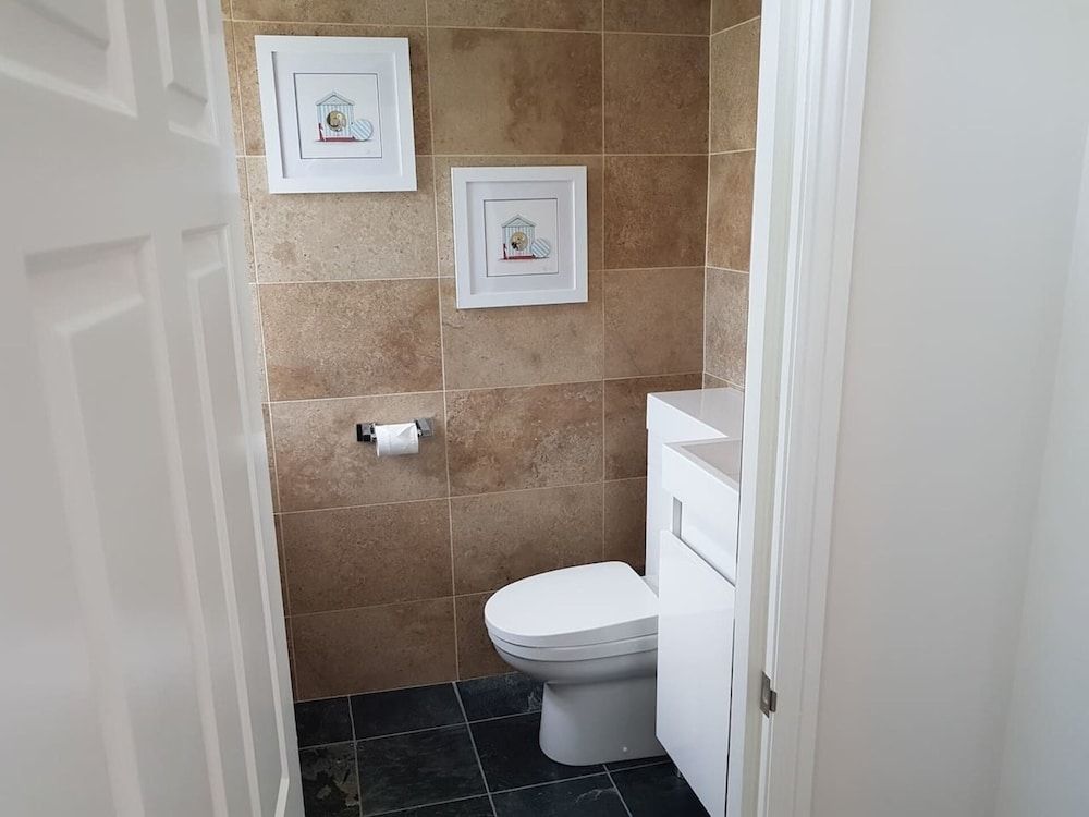 Direct Sea Views, Seafront Location & Free Parking Apartment 25