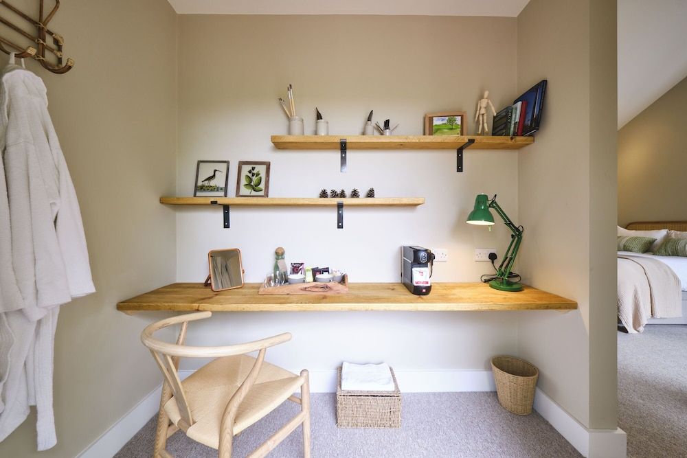 The Weeping Willow Lodges Deluxe Double or Twin Room 6