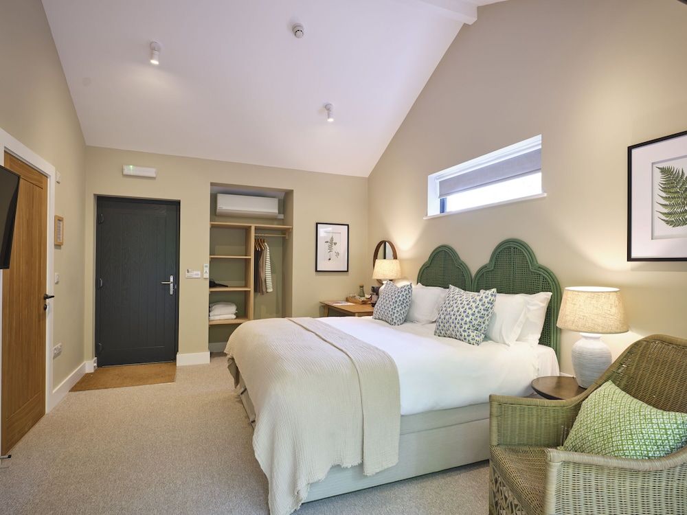 The Weeping Willow Lodges Deluxe Double or Twin Room 4