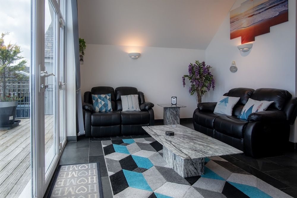 Apartment (2 Bedrooms)