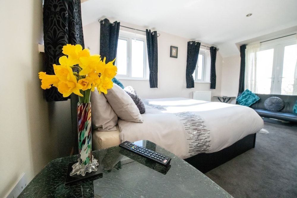 Bunny Meadows Farmhouse Luxury Cottage 7