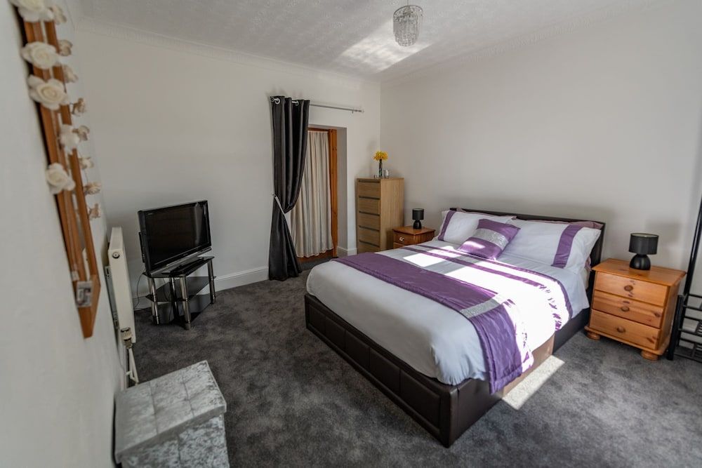 Bunny Meadows Farmhouse Luxury Cottage 9