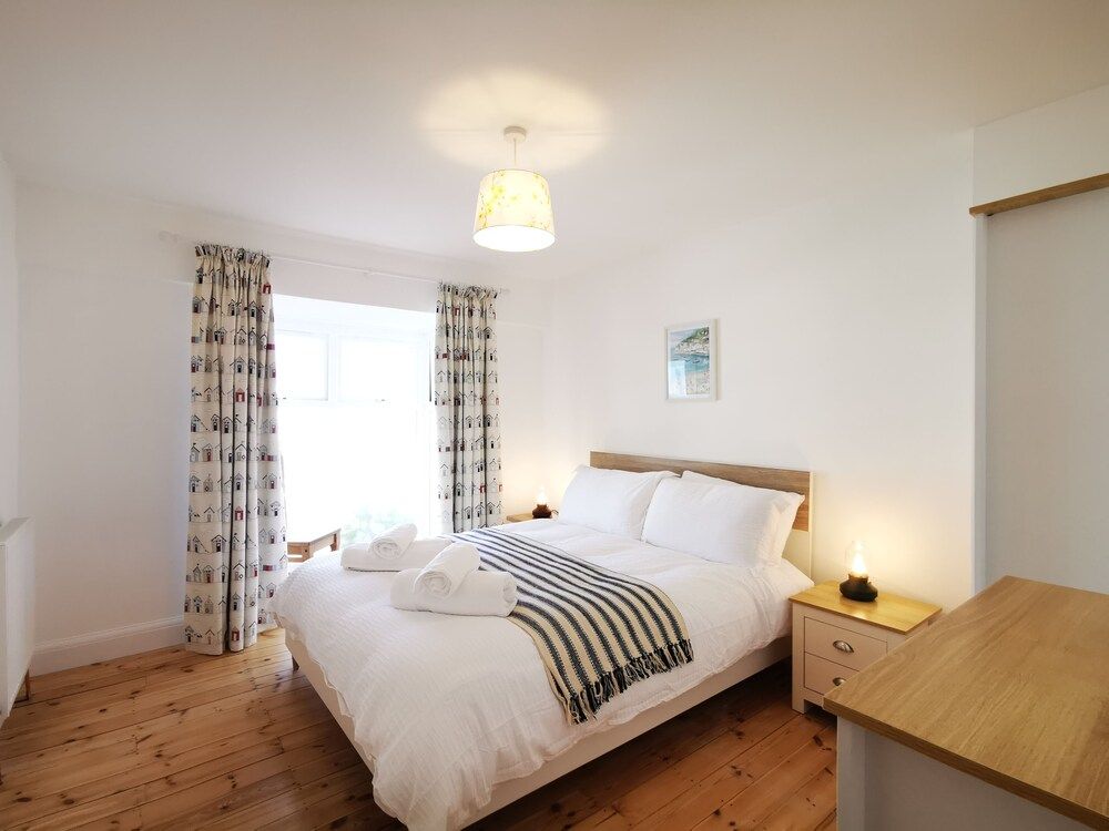 House, Private Bathroom, Partial Sea View (beach side private estate)