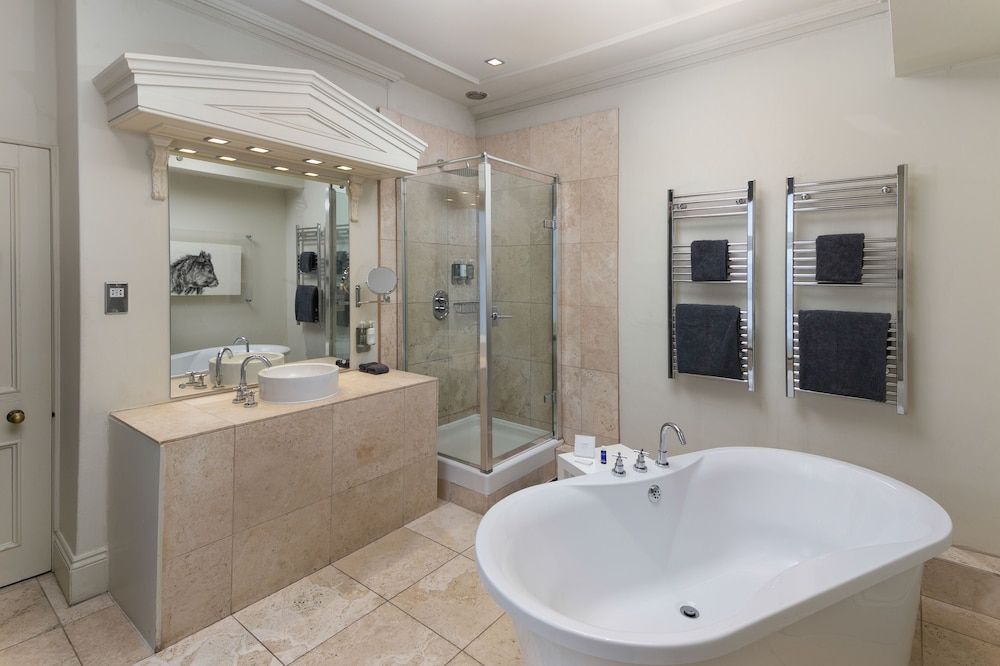 Talbooth House & Spa Deluxe Room 4