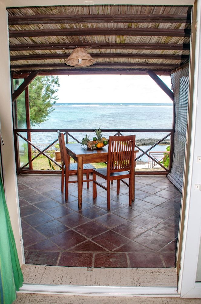 Chantauvent Guesthouse Comfort Room (Sea Side) 3