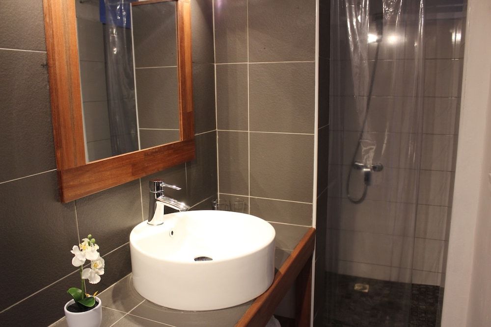 Chantauvent Guesthouse Cocoon Room 5