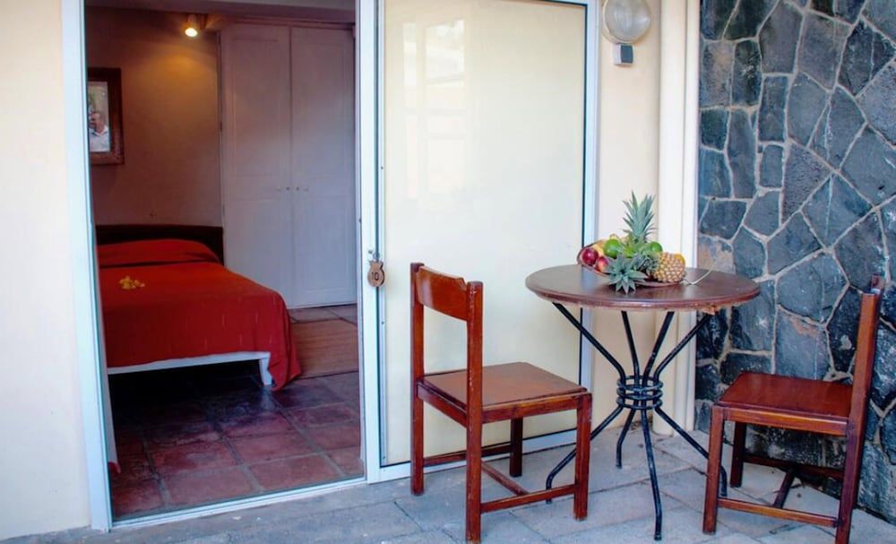 Chantauvent Guesthouse Cocoon Room 3