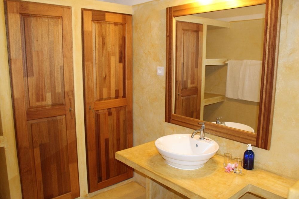 Chantauvent Guesthouse Premium Room (Garden Side) 5