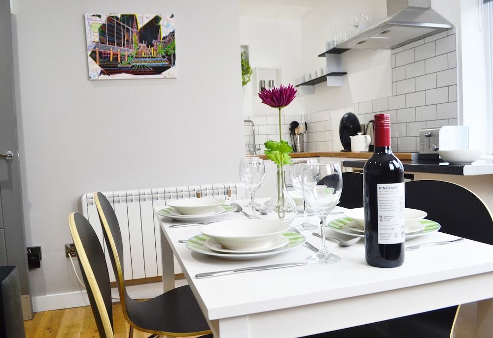 MediaHub Apartment 2 Apartment 13