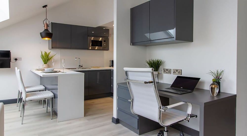 The Residence Coventry by Paymán Club Deluxe Studio 3