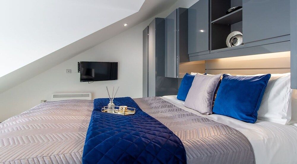 undefined The Residence Coventry by Paymán Club 6