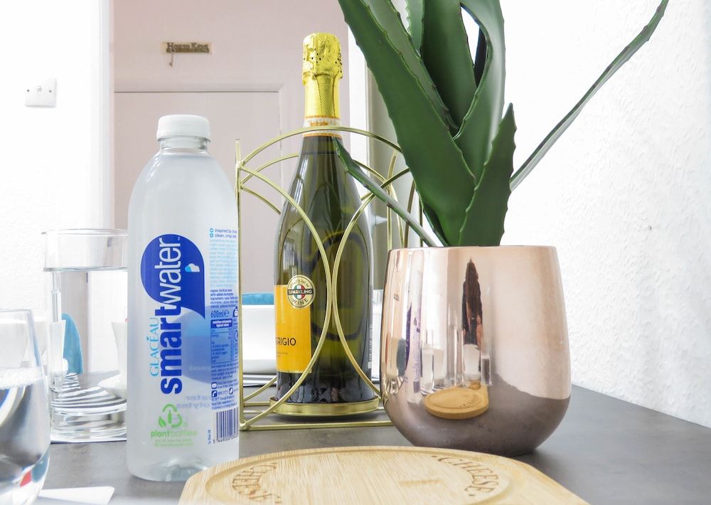 Tudors eSuites 4 Bedroom House with Garden & 9 Beds House, 4 Bedrooms 25