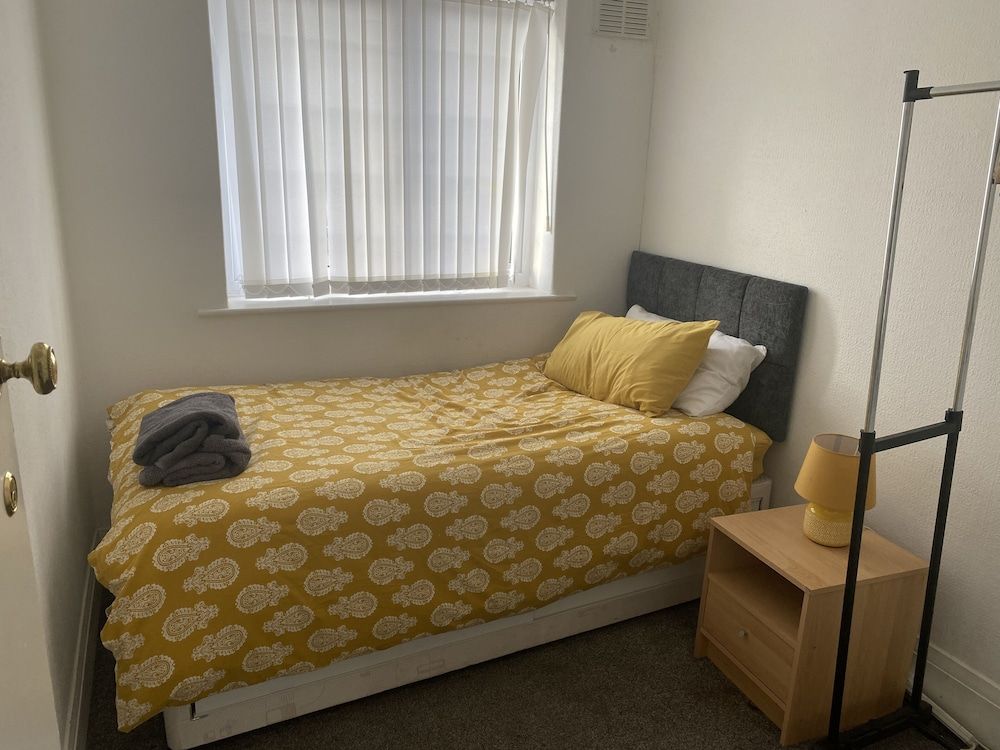 undefined The 5 bed House With Spacious Rooms and Lounge 10