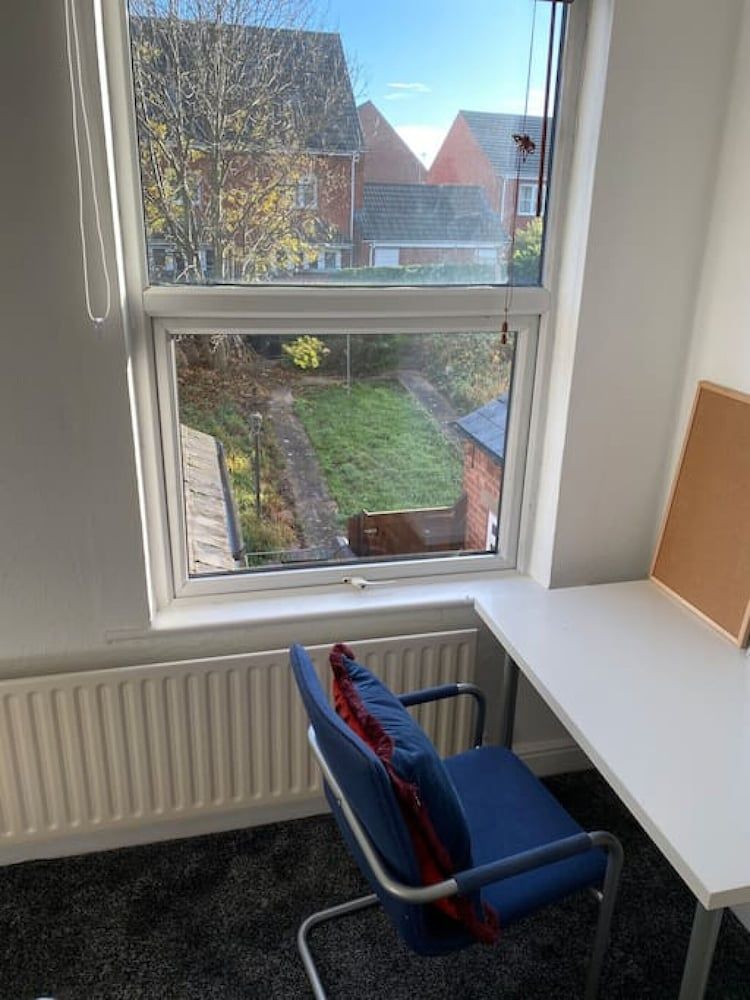 Stayzo House Accommodation- Coventry Free Parking House 13