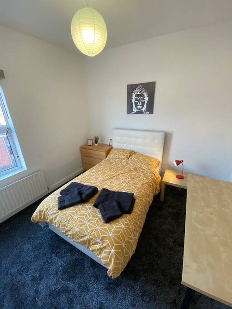 undefined Stayzo House Accommodation- Coventry Free Parking