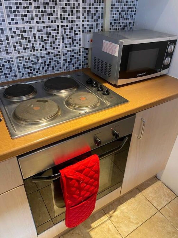 Stayzo House Accommodation- Coventry Free Parking House 20