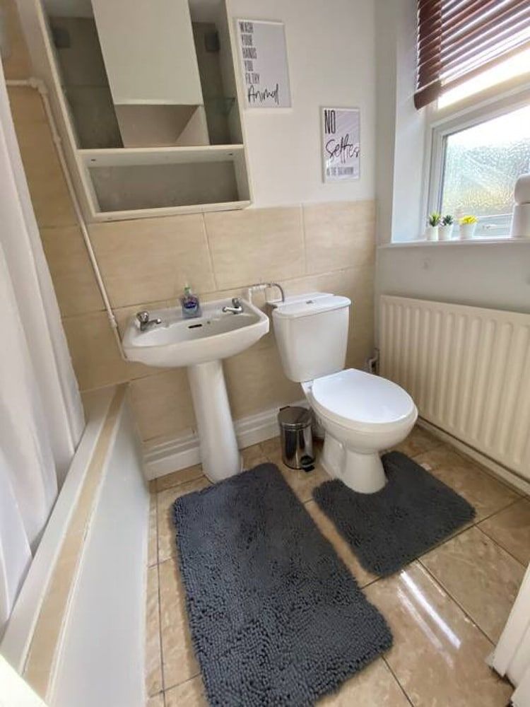 Stayzo House Accommodation- Coventry Free Parking House 14