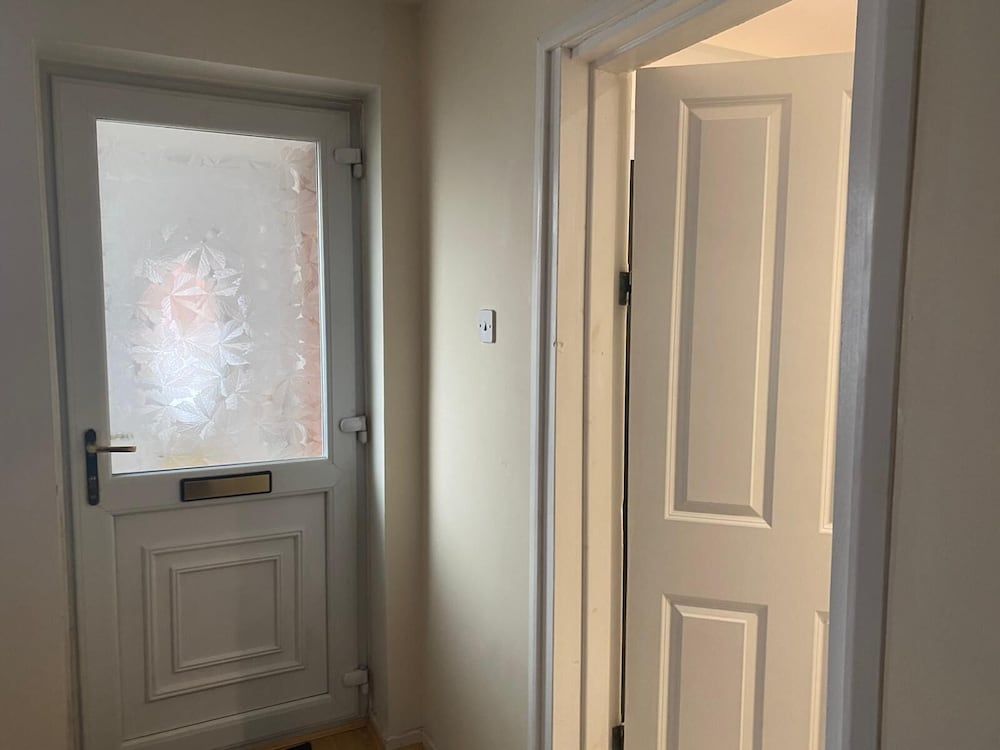 Onsite Cosy Practical Studio - in a Quite Area Studio 21