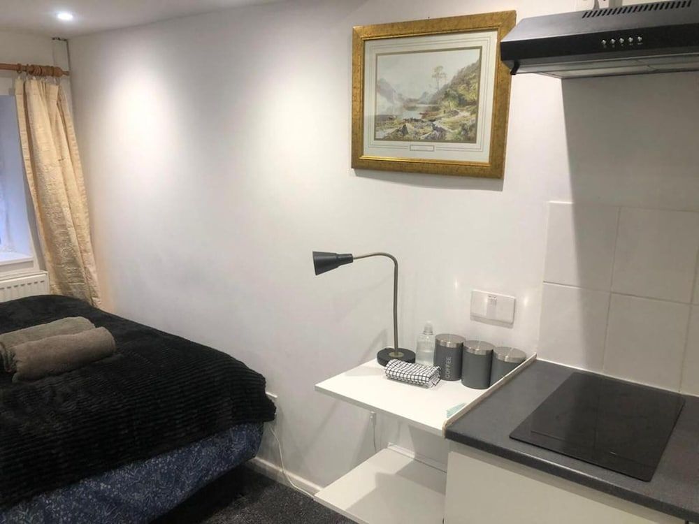 undefined Onsite Cosy Practical Studio - in a Quite Area 3