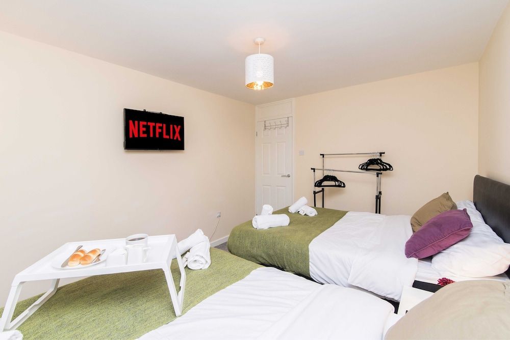 undefined Coventry- Jenner Pet Friendly 2 Bedroom Apartment