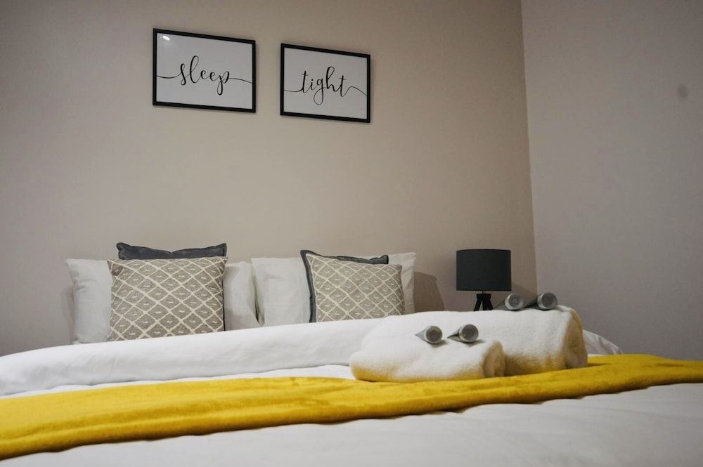 undefined Stunning 3-bed Ground Floor Apartment in Coventry 4