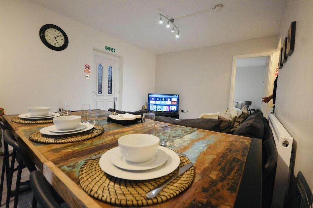 undefined Stunning 3-bed Ground Floor Apartment in Coventry