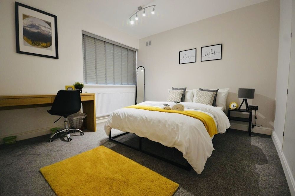 undefined Stunning 3-bed Ground Floor Apartment in Coventry 8