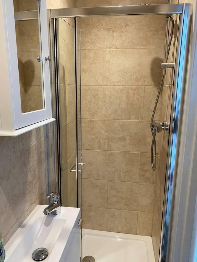 undefined Charming 1-bed Studio in Coventry 10