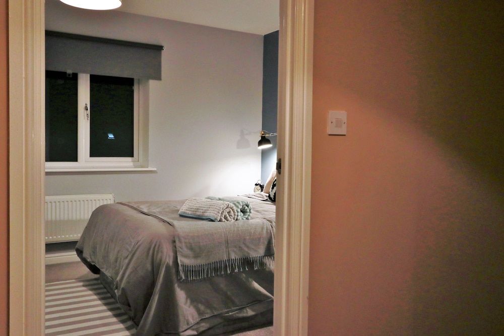 undefined Spacious Townhouse - Netflix & Parking 3