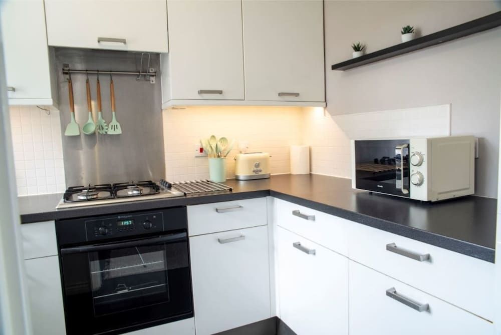 undefined Contractorscleancharming 2-bed House in Coventry 8