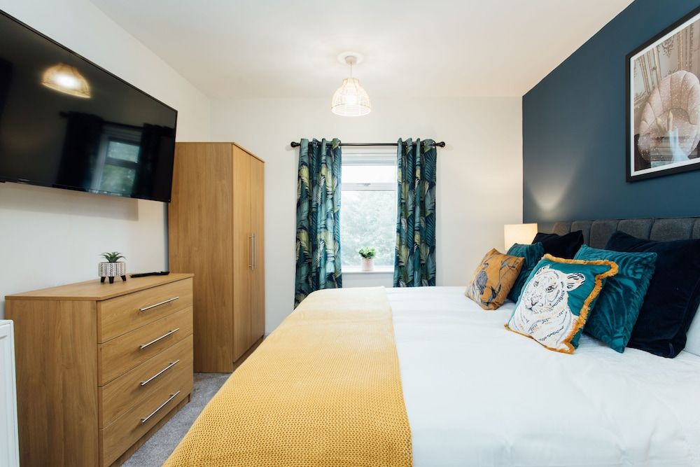 undefined Newly Finished House In Coventry 10