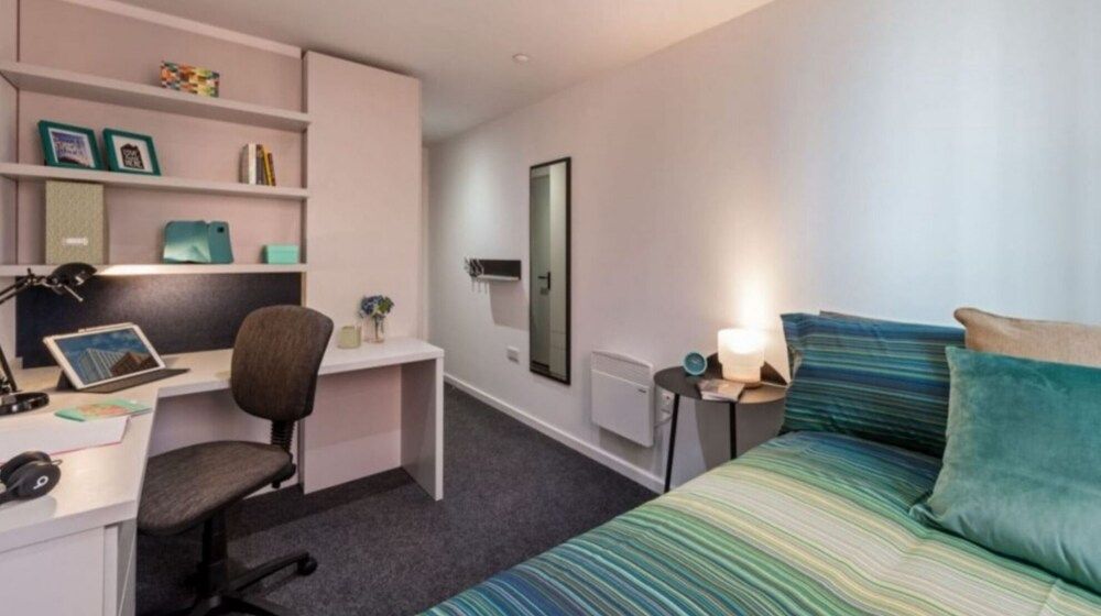 undefined Modern Rooms in COVENTRY 3