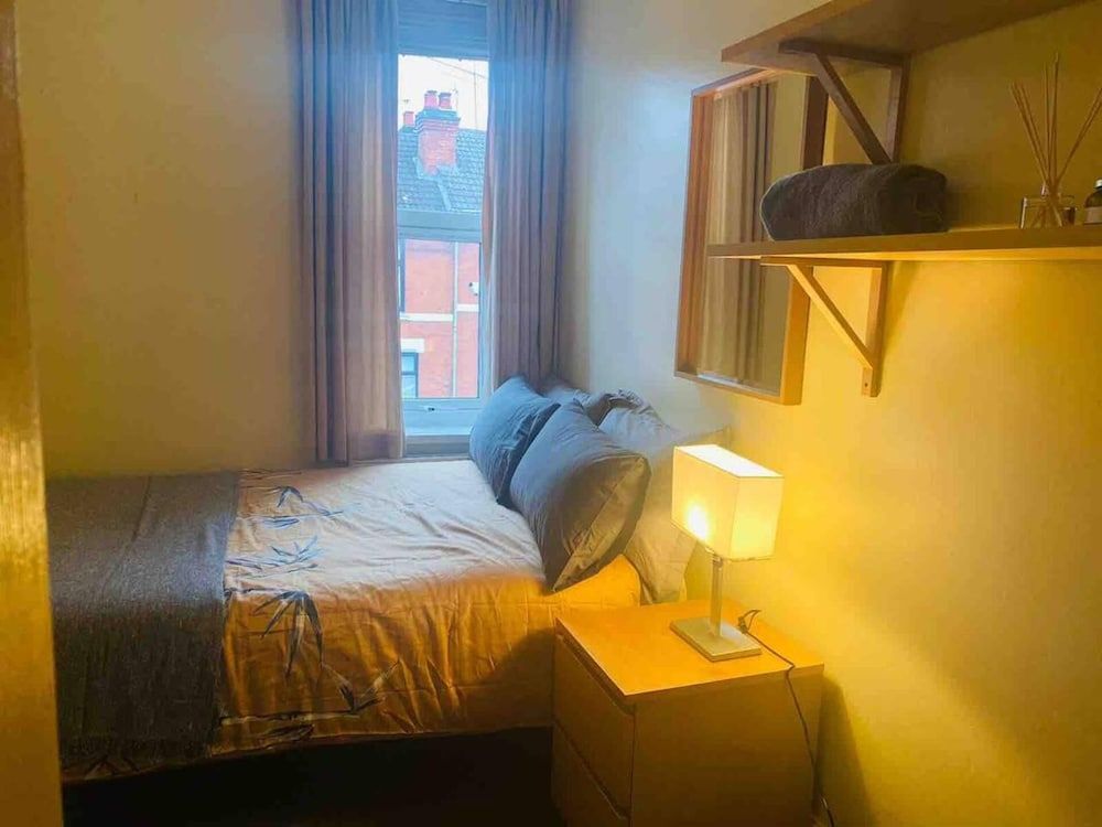 undefined Immaculate 6-bed House in Coventry
