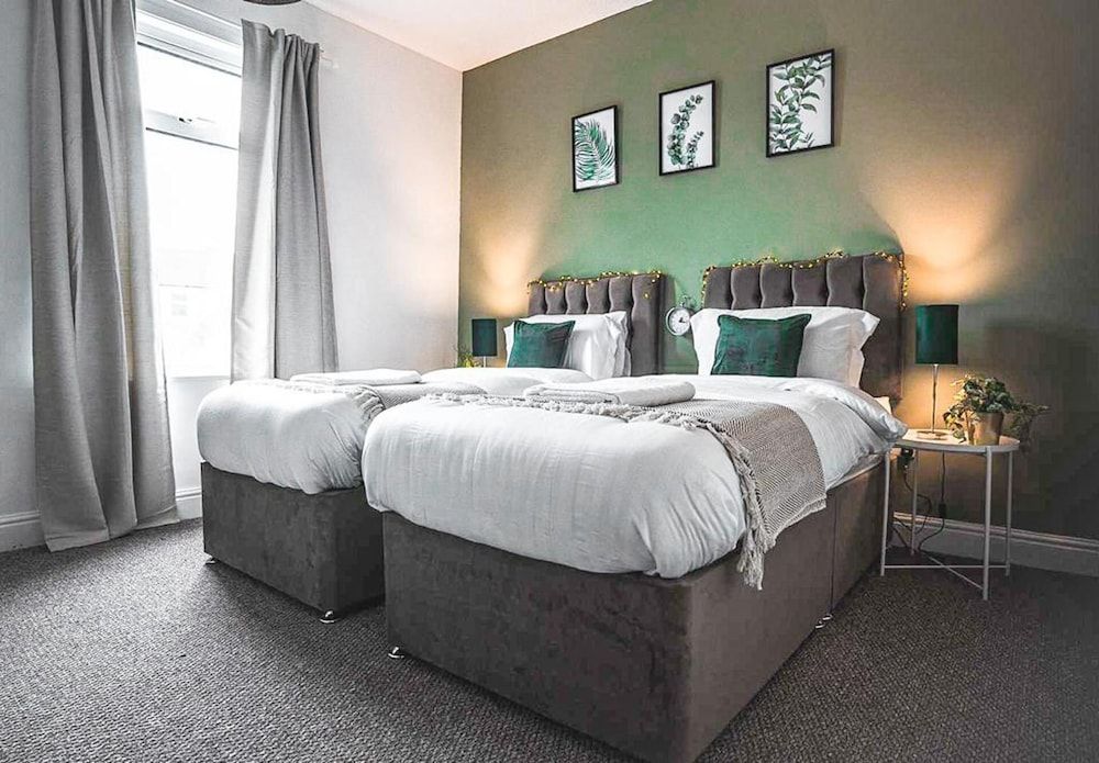 undefined Comfortable 3-bed House in Coventry 5