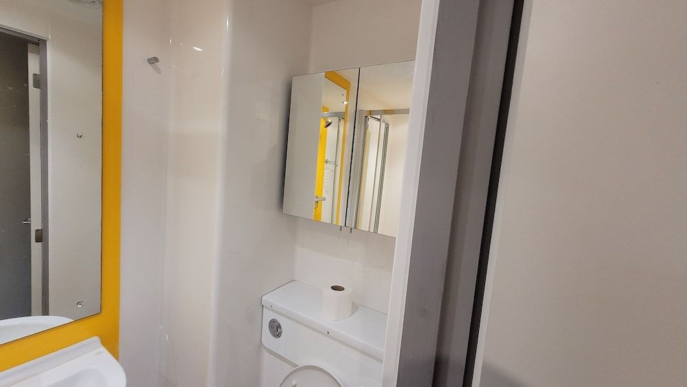 undefined Charming Rooms, COVENTRY  - Hostel 5