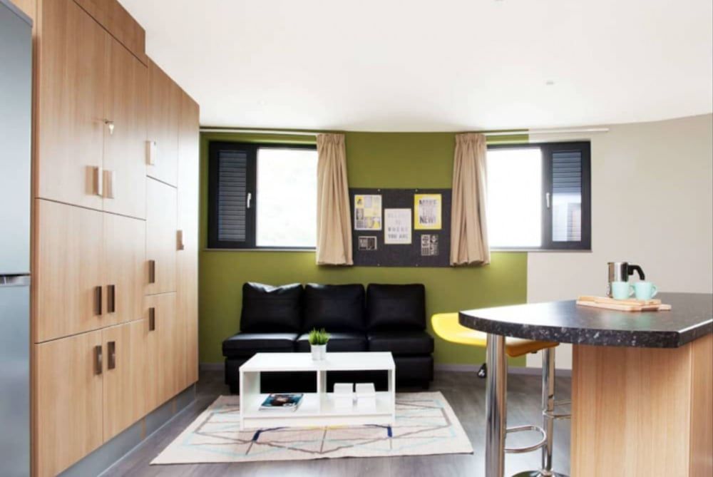 undefined Charming Rooms, COVENTRY  - Hostel 8