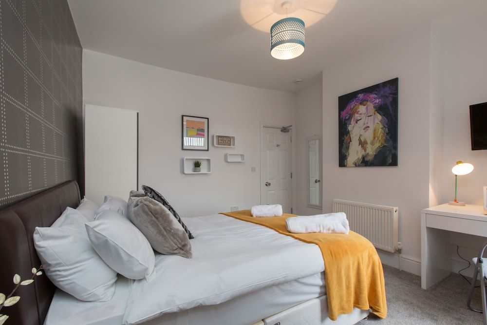 Superior Double Room, Ensuite (With TV)