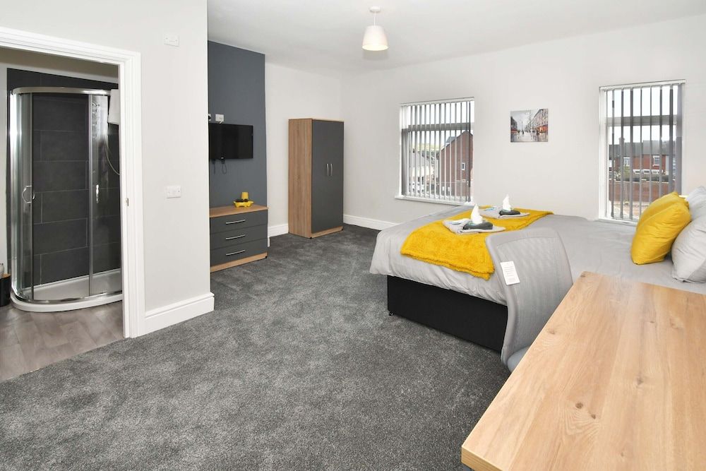 Superior Double Room, Ensuite (With TV)
