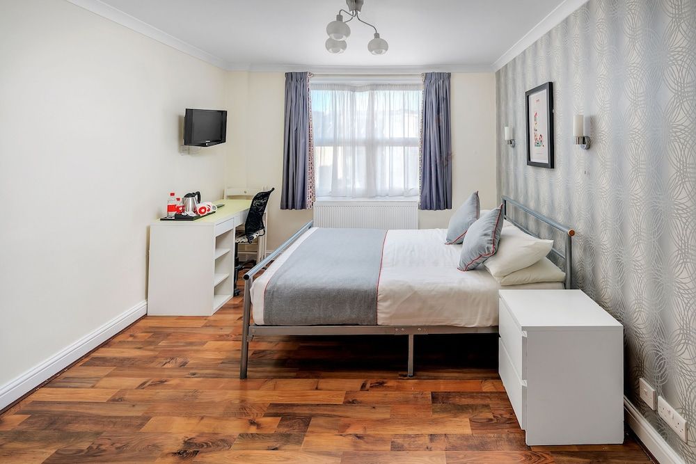 Flexistay Tulsi Aparthotel Double Studio 4