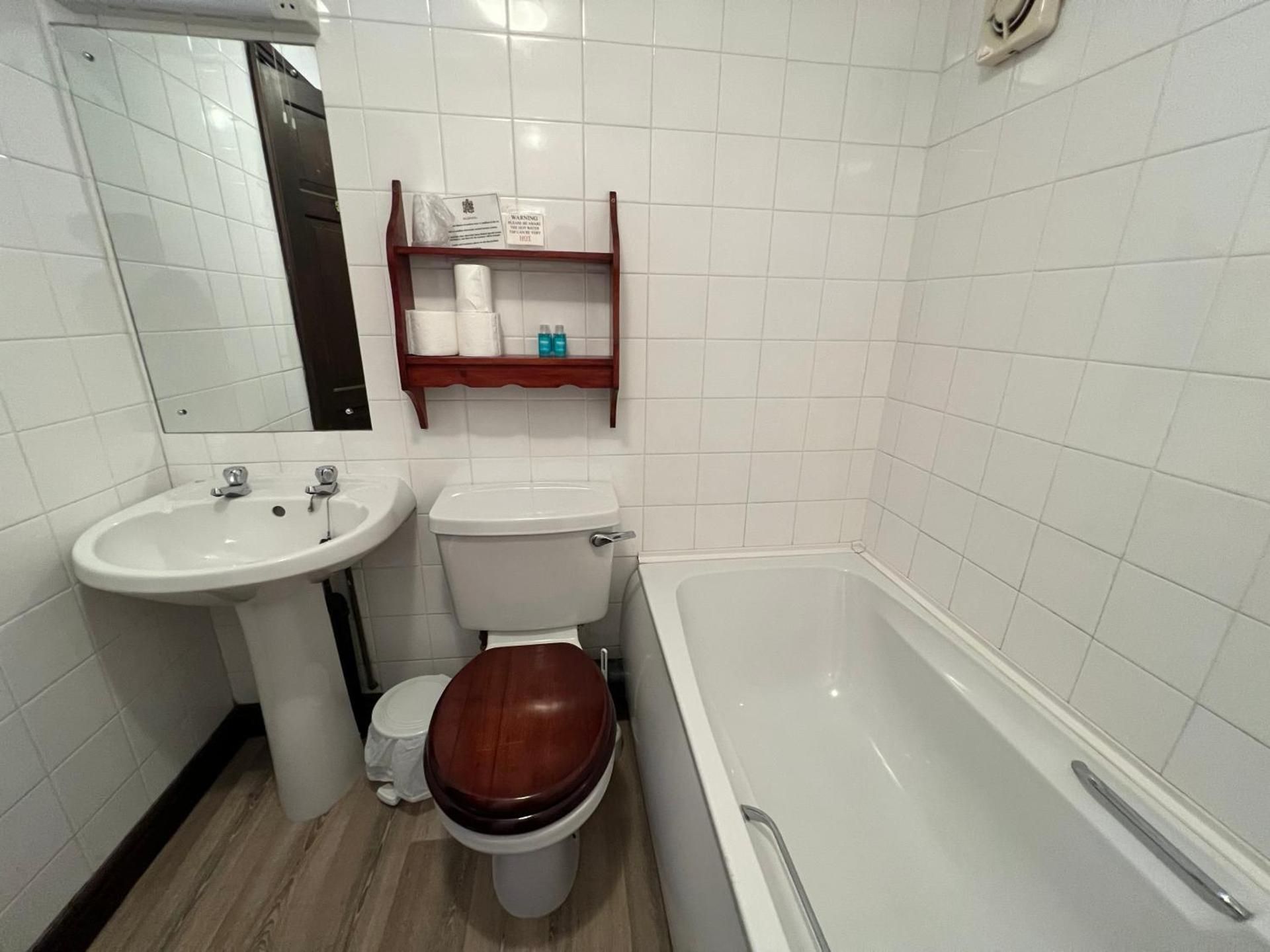 The Georgian House Hotel Twin Room 3