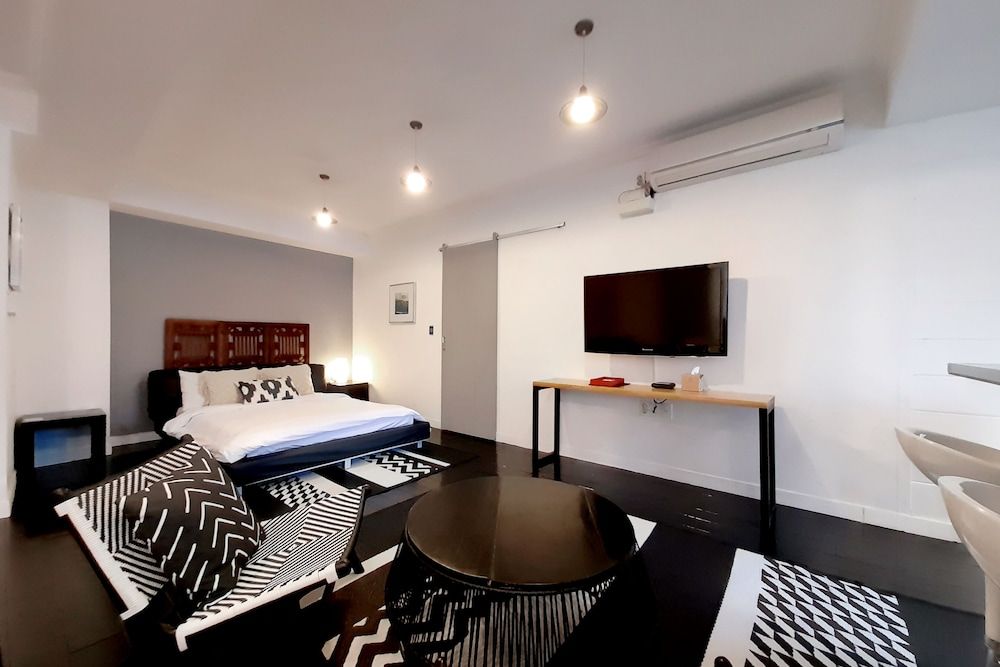 undefined Seoul Loft Apartments - SLA 7 Night Minimum 10