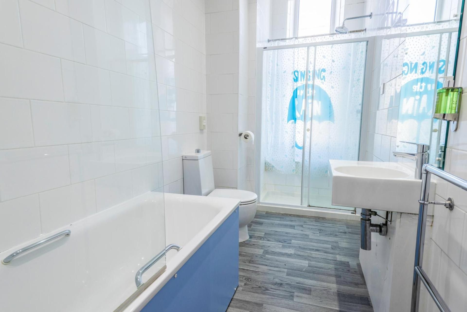 Citrus Hotel Eastbourne by Compass Hospitality Family Room with Side Sea View 3