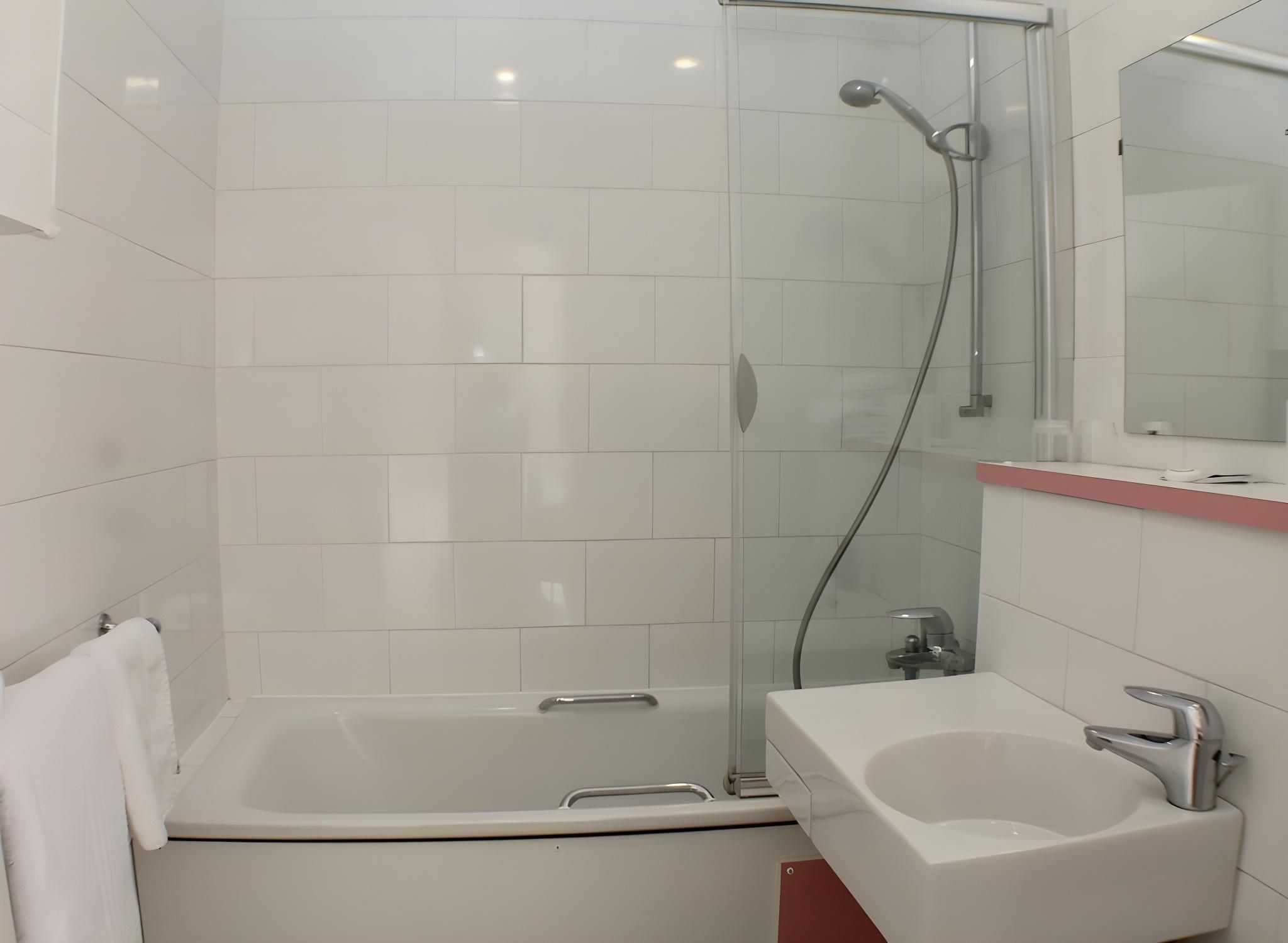 Triple Bed - 1 Double plus 1 Single bed
