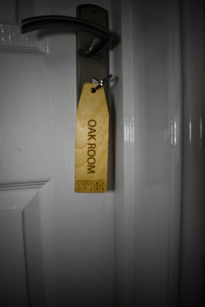 TLC Exmouth Bed and Breakfast Double Room, Ensuite (Oak) 5