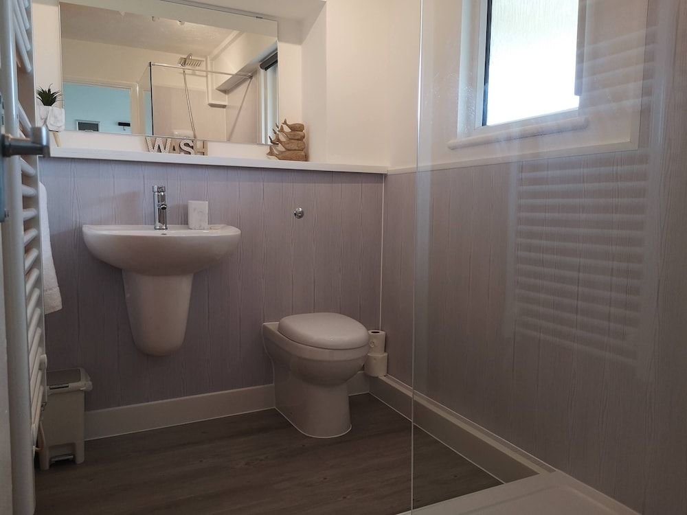Eastcliff Escape Folkestone Standard Studio, Private Bathroom 4
