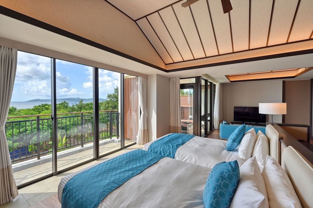 Fusaki corner suite