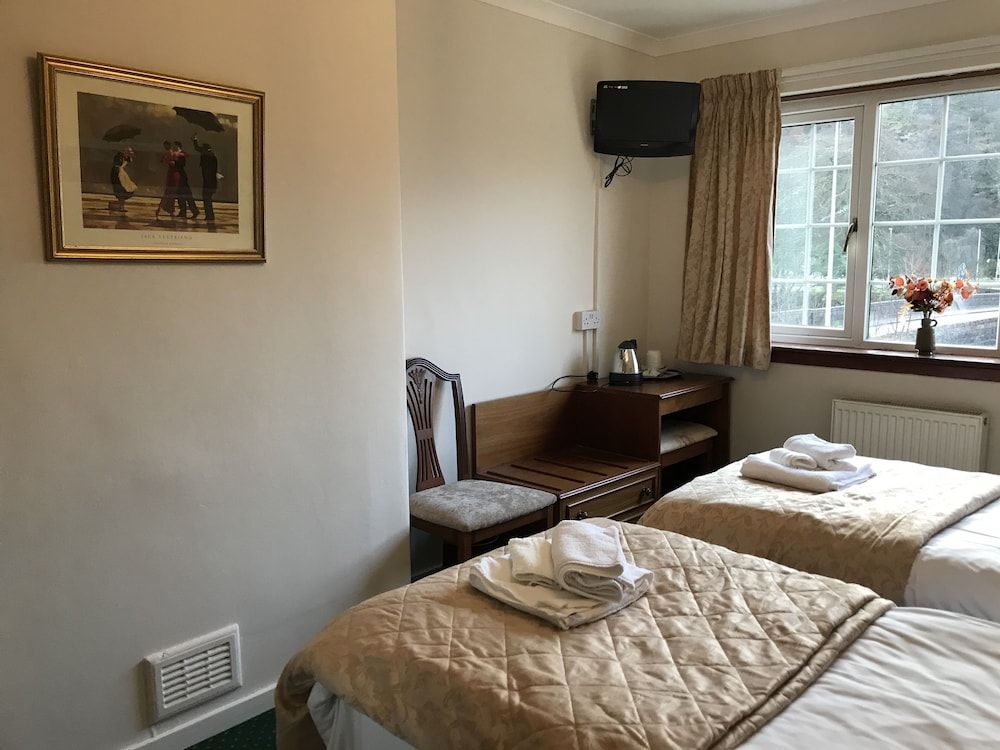 Distillery Guest House Twin Room 4