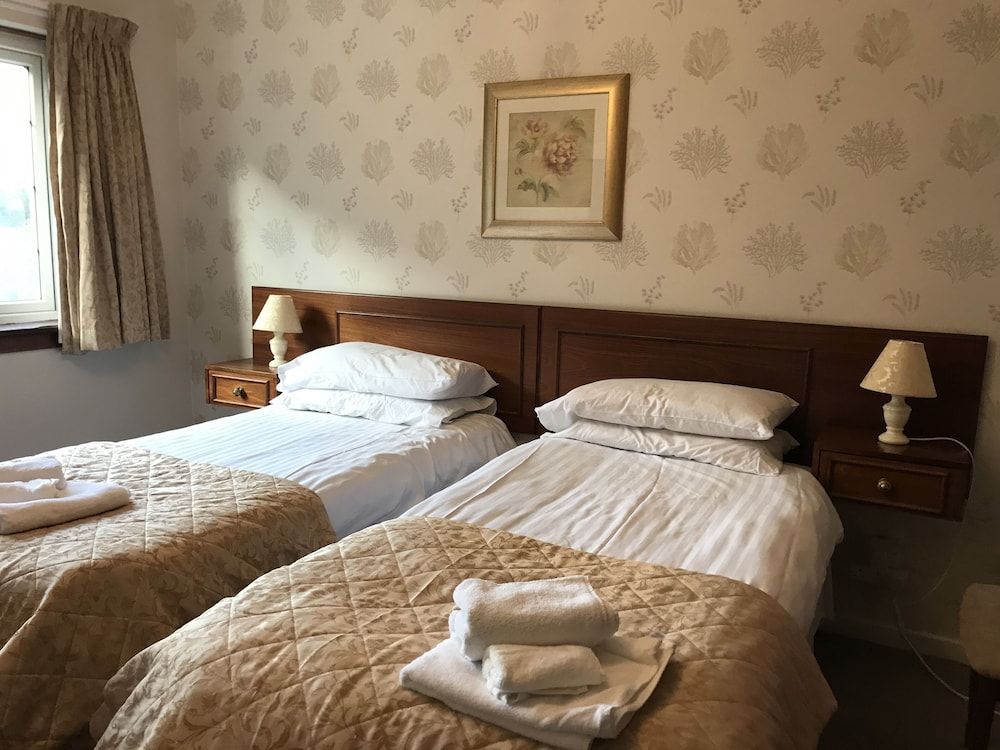 Distillery Guest House Twin Room 3